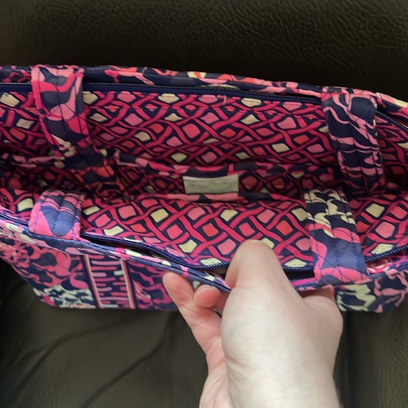 Vera Bradley pink floral Mandy bag - Picture 2 of 8